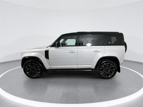 2026 Land Rover Defender 110 V8