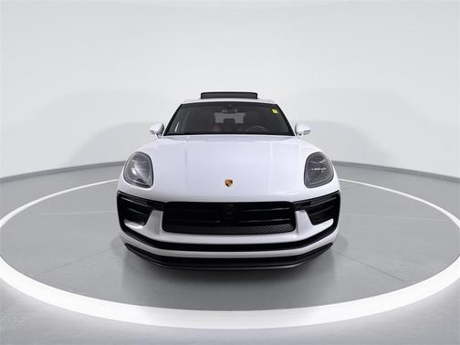 2023 Porsche Macan Base