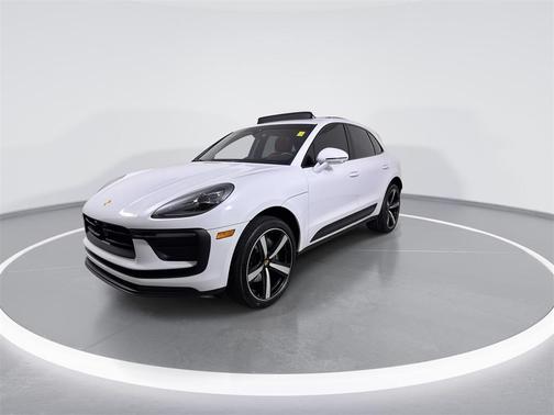 2023 Porsche Macan Base
