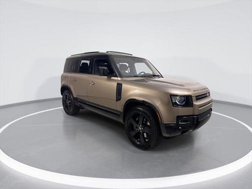 2025 Land Rover Defender 110 P400 X-Dynamic SE