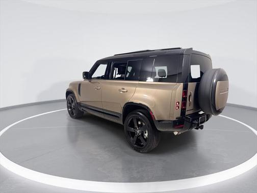 2025 Land Rover Defender 110 P400 X-Dynamic SE