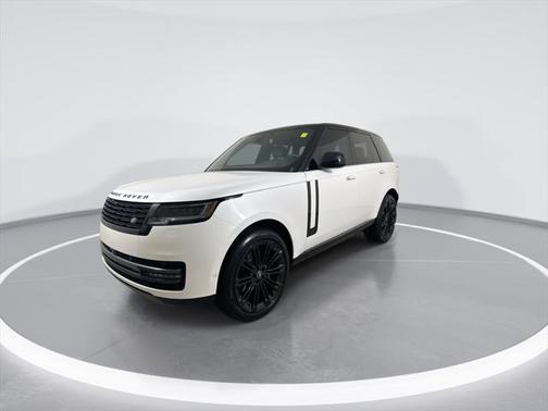 2025 Land Rover Range Rover P400 SE