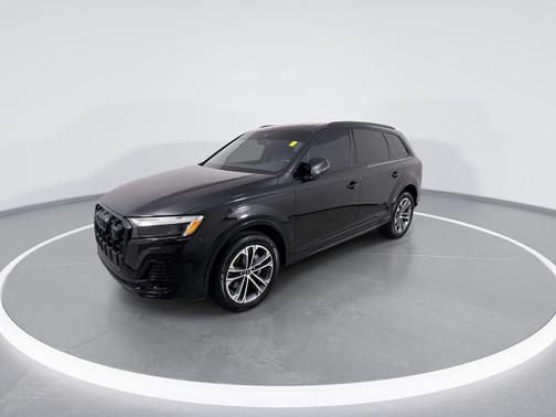 Mythos Black Metallic 2025 Audi Q7 45 Premium Plus