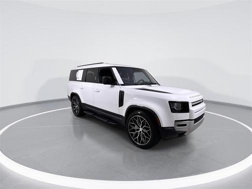 2023 Land Rover Defender 130 SE