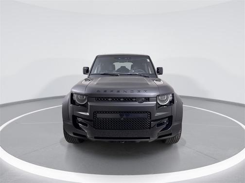 2026 Land Rover Defender V8