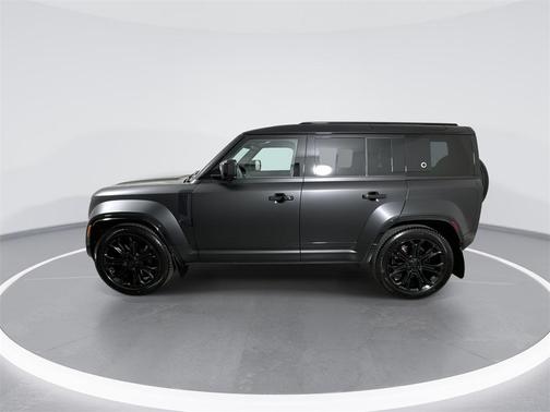 2026 Land Rover Defender V8