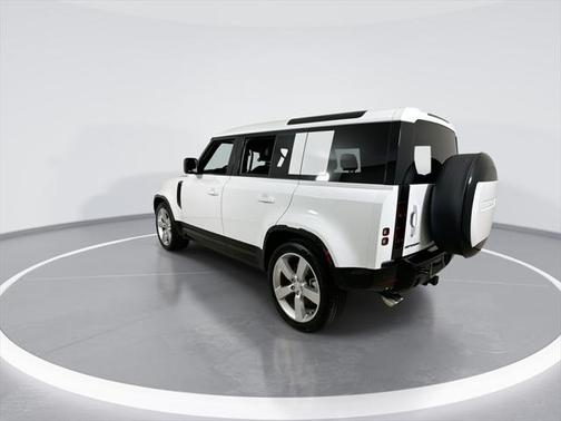 2025 Land Rover Defender X-Dynamic SE