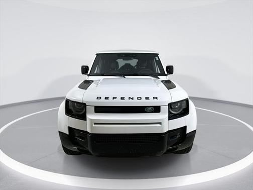 2025 Land Rover Defender X-Dynamic SE