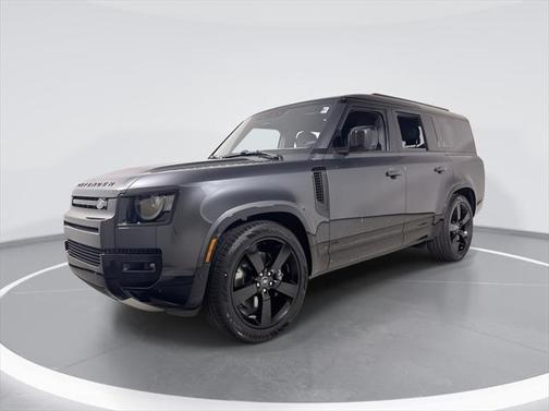 2025 Land Rover Defender V8