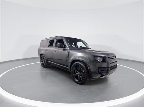 2025 Land Rover Defender V8