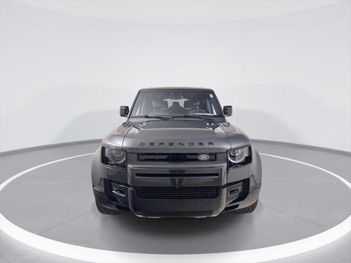 2025 Land Rover Defender V8