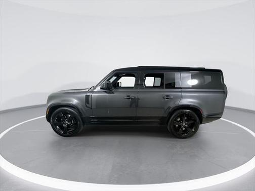 2025 Land Rover Defender V8