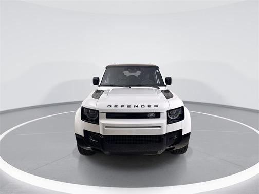 2025 Land Rover Defender 130 P400 X-Dynamic SE