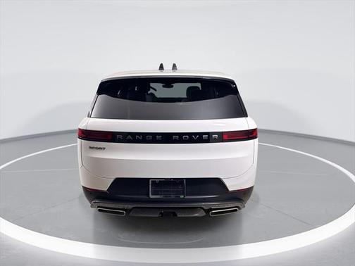 2025 Land Rover Range Rover Sport SE