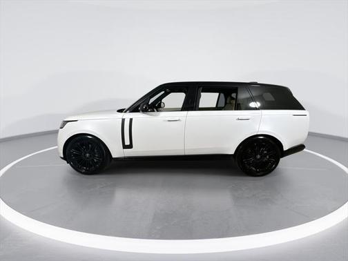 2025 Land Rover Range Rover P400 SE 7 Seat