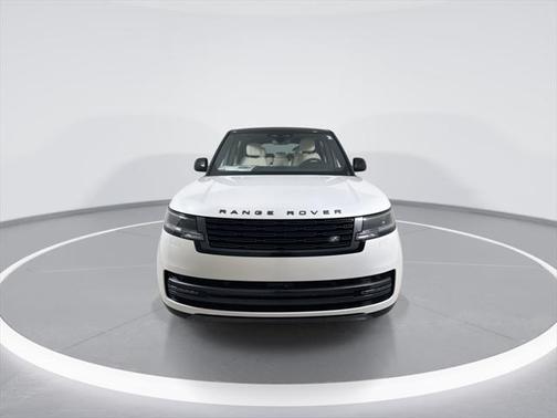 2025 Land Rover Range Rover P400 SE 7 Seat