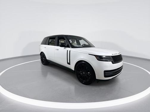 2025 Land Rover Range Rover P400 SE 7 Seat