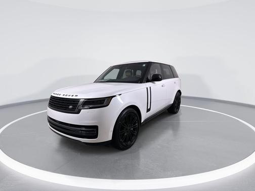 2026 Land Rover Range Rover P530 SE