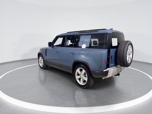 2025 Land Rover Defender 110 P300