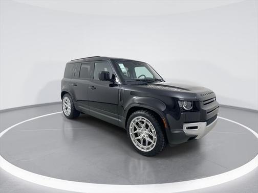 2025 Land Rover Defender 110 P400 S