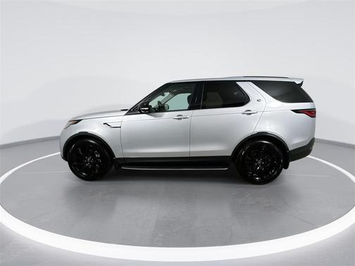 2024 Land Rover Discovery P300 S