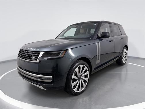 2026 Land Rover Range Rover P530 SE