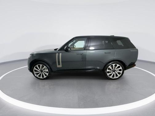 2026 Land Rover Range Rover P530 SE