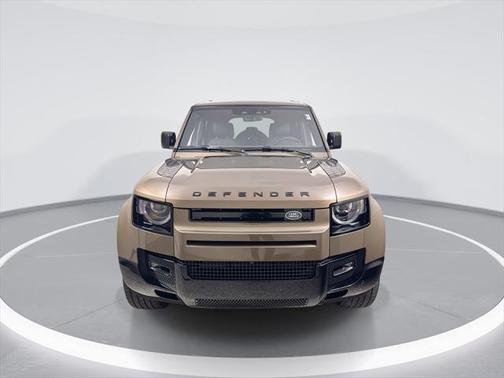 2025 Land Rover Defender 110 P400 X-Dynamic SE