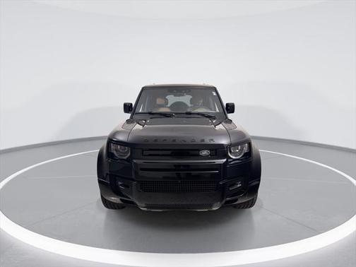 2025 Land Rover Defender 130 P400 X