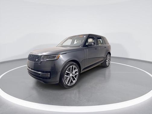 2025 Land Rover Range Rover P550e SE