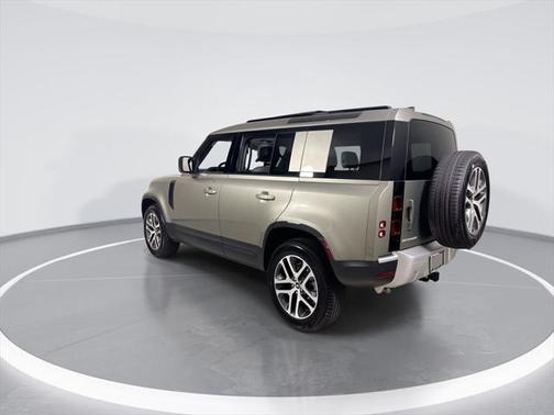 2025 Land Rover Defender 110 P400 S