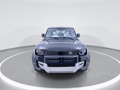 2025 Land Rover Defender 110 P300
