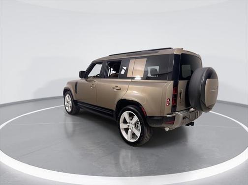 2025 Land Rover Defender 110 P400 X-Dynamic SE