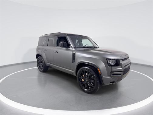 2025 Land Rover Defender 110 V8