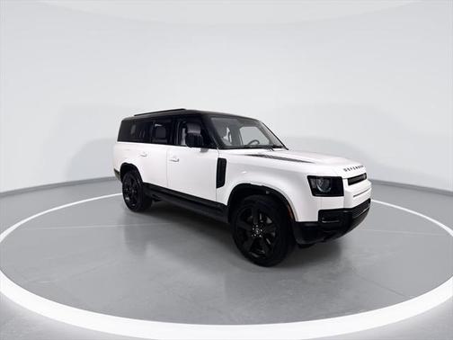 2025 Land Rover Defender 130 P400 X-Dynamic SE
