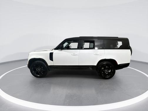 2025 Land Rover Defender 130 P400 X-Dynamic SE