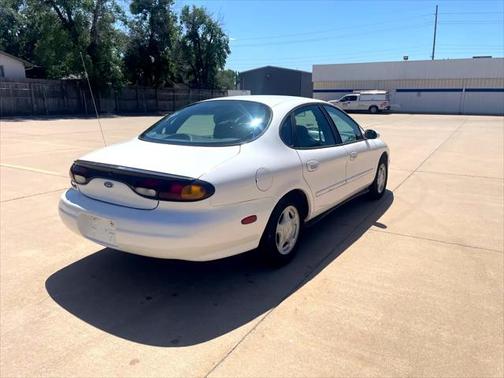 1996 Ford Taurus GL