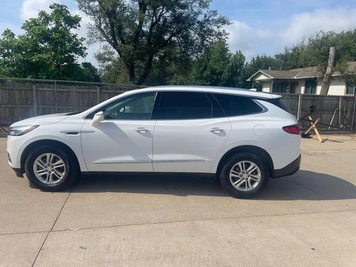 White 2019 Buick Enclave Essence