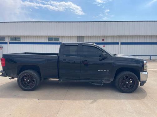 Black 2019 Chevrolet Silverado 1500 LT