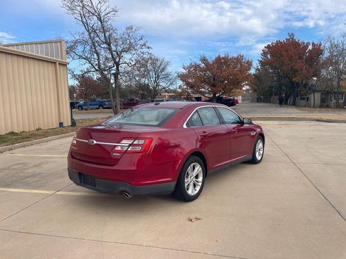 2015 Ford Taurus SEL