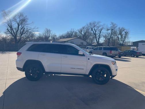 2018 Jeep Grand Cherokee Laredo E