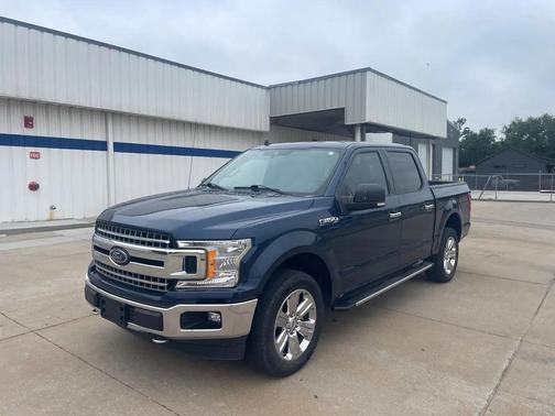 Blue 2019 Ford F-150 XLT