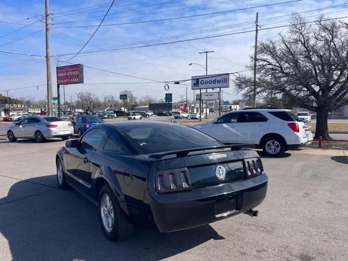 2006 Ford Mustang Base