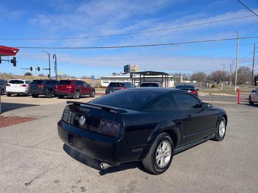 2006 Ford Mustang Base