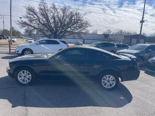 2006 Ford Mustang Base