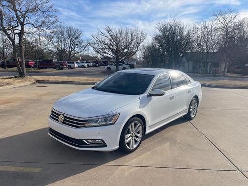 2017 Volkswagen Passat 1.8T SE w/Technology