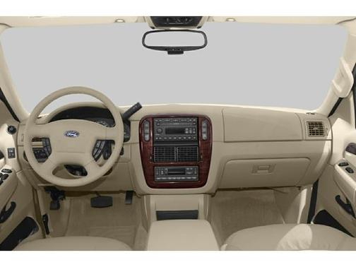 2004 Ford Explorer XLT