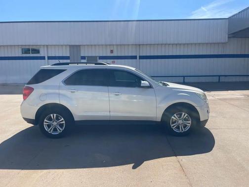 White 2013 Chevrolet Equinox 2LT