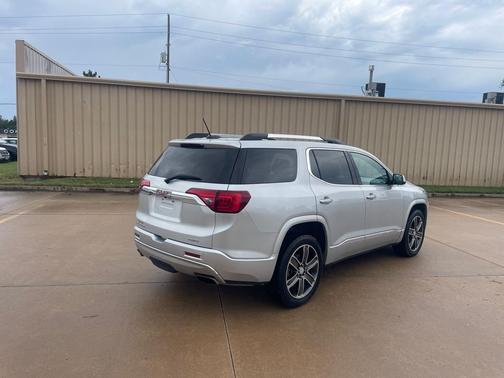 2018 GMC Acadia Denali