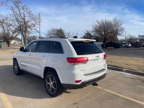 2018 Jeep Grand Cherokee Sterling Edition